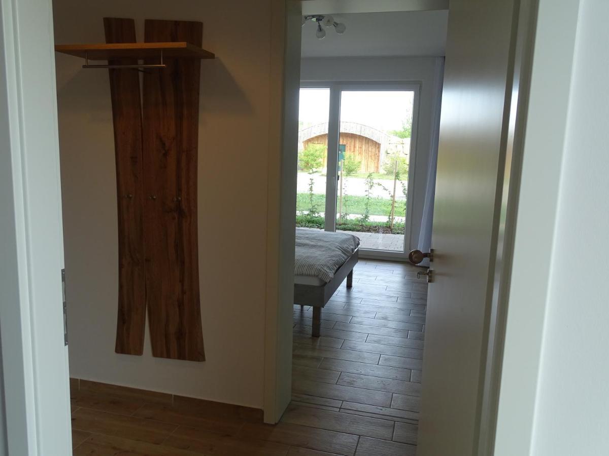 Feriendomizil am Störmthaler See, Lagovida, Leipziger Neuseenland, Großpösna, Sauna mit Seeblick Exterior foto